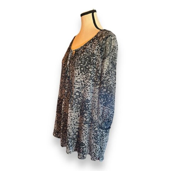 Women’s 1X Notations Women Grey Blue Animal Print Georgette 3/4 Top 14 16 18 - Picture 2 of 9